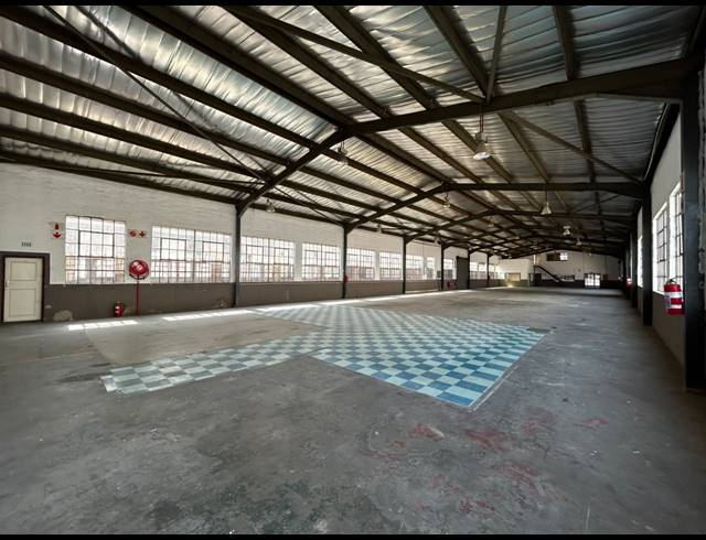 3,720M² WAREHOUSE TO LET IN WYNBERG